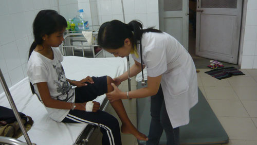 Đau khớp ở trẻ, nguy hiểm nhưng người lớn ít quan tâm !